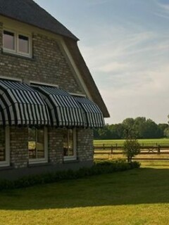 Uyen - Zonwering Boxmeer - Markiezen